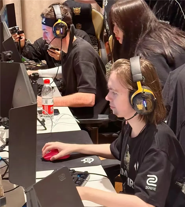 通天代！milkyway包揽LPL第五周MVP选手及最佳新秀